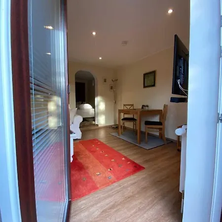App 3 Apartment List Exterior photo